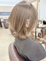 キアラ(Kchiara)&nbsp;透明感ベージュ×大人レイヤーボブ【福岡Kchiara奥野】