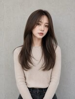 ラックスビーギャラリー なんば駅前店(LUXBE GALLERY) 髪質改善 オリーブベージュ 大人センターパートロング