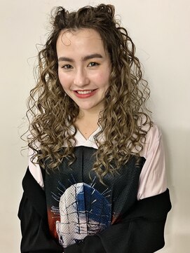 ラパンセヴェール(LA PENSEE VERT) 【LA PENSEE】くせ毛風スパイラルパーマアレンジ