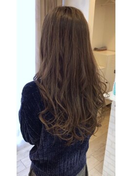 ラグーナ(Laguna) ロング グレージュカラー デジタルパーマ
