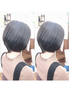 リッチ(rich) 前下がりショートボブ