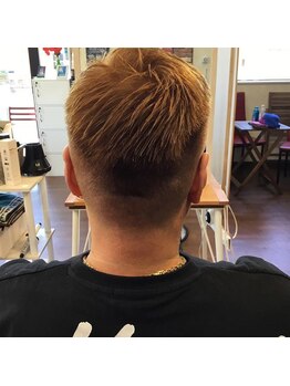 男性歓迎！流行りのBARBER STYLEはLoaにお任せ下さい！【男性人気No１：フェードカットお得に￥3,300★】