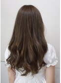 春に向けてオススメのベージュ系カラーです。