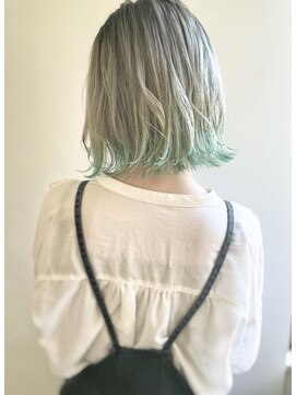 エル セルカ 高田馬場(el CERCA) 外国人風ホワイトシルバー×ペールグリーン裾カラー【高田馬場】