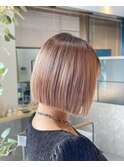 切りっぱなしつやぱっつんミニボブ/ほんのりピンクベージュ