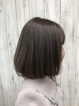 エモート(EMOTE) ワンレンボブ/モノトーンベージュ