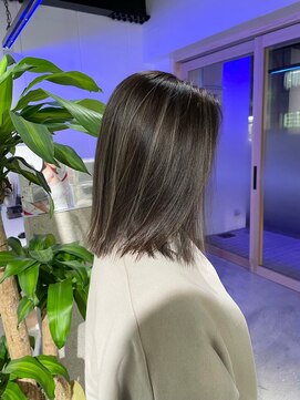 キング(K!ng) 縮毛矯正髪質改善ハイライトレイヤーカット枚方美容室エクステ
