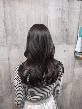 アリアバイエクラート 新宿南口店(ARiA by ECLART) ★重たく見えない艶々な透明感グレージュ★