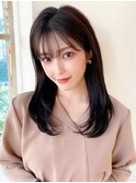 ホワイトグレージュ後れ毛が可愛い顔周りレイヤーミニウルフ