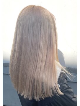 ニルス(nils) ハイトーンカラー