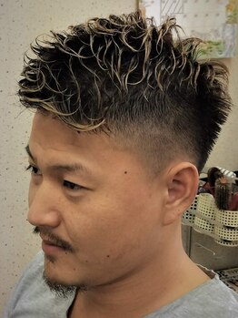 お洒落なビジネスマンにオススメ★爽やかな色気のある大人のメンズパーマは【まるいわ】にお任せください！