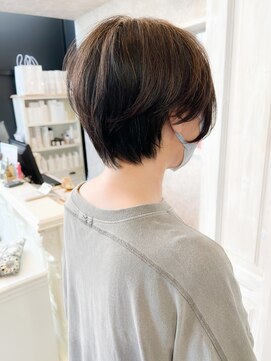 福山Caary20代30代40代50代60代ショートヘア小顔補正立体カット