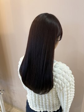 レジナヴィータ 栄(Reginavita) 落ち着いて見せるピンクブラウンカラー