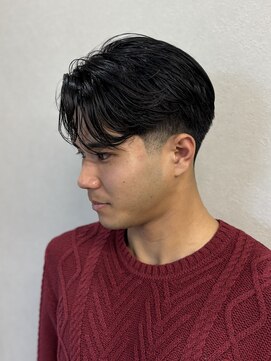 フジヤマバーバーショップ エビス(FUJIYAMA BARBER SHOP ebisu) テーパーフェード×センターパート