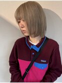 くすみベージュ