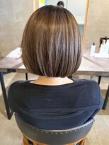 ヒース 姪浜(Heath)&nbsp;ショートボブ 透明感カラー 切りっぱなしボブ ベージュ