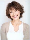 透明感ショートボブ前髪あり白髪染め小顔くびれヘアグレージュ