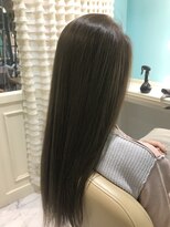 暗くても透明感あふれるグレージュカラー☆