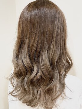 ブレス 芦屋店(brace) フォギーベージュ