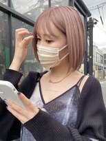 エリマ 調布(elima)&nbsp;ピンクベージュ ミニボブ ダブルカラー ケアブリーチ 前髪あり