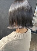 切りっぱなしボブ×グレージュカラー