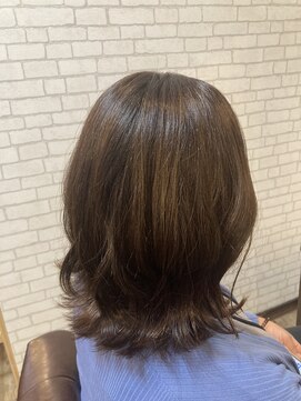 ラシクベル(Lashiku Belle) 外ハネミディアム