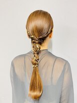 ヒュミ(hymy) 結婚式参列に♪/お呼ばれヘア/おとなっぽヘア/ゆるふあ/ロング