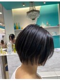 ショートボブ
