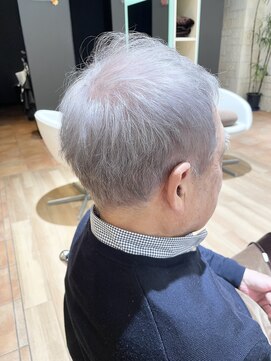 白髪のままじゃモッタイナイ！ペールシルバー