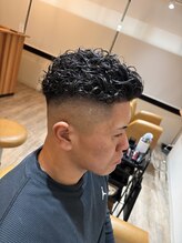 【オールバックパーマ（極道パーマ）/ラルフ】とは？ホワイトメッシュとの相性◎流行の極道パーマ尼崎で！