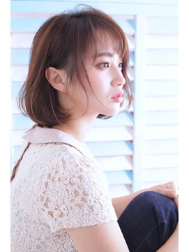 オウル(Owll) 【DISHEL】ナチュラルな動きのあるひし形ショート 小顔バング