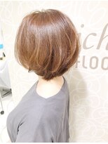 ミッシェル アフロート(michelle afloat) 20代30代40代50代ラウンドCカーブカットの柔らかミディショート