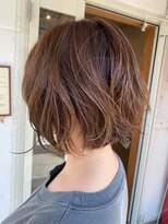 エルモ(ELMO)&nbsp;前下がりショートボブ