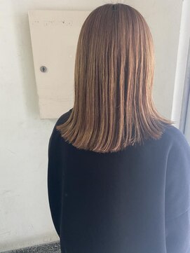 キャンバス バイ ネオリーブ 横浜西口(Canvas by neo.) ぱっつと切りっぱなしミディ 肌のトーン1つ上がるカラー