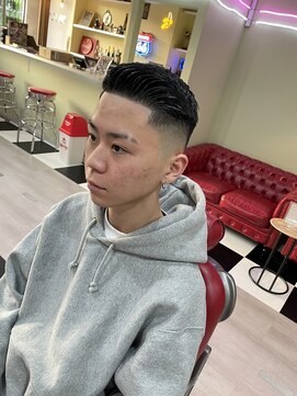 ゴリラ(GORILLA) Fade cut