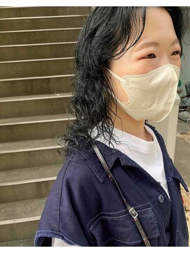 バローチェ(Barouche) 【Barouche/中島綾子】　スパイラルパーマ　ブルーカラー　堀江