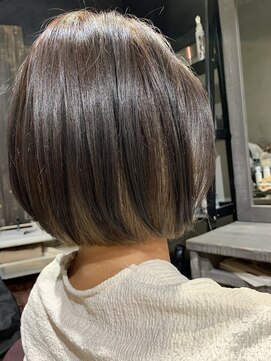 ヘアーアンドメイク ラブストラック(Hair&Make LOVESTRUCK) インナーカラー×ボブ