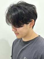 ヒュイル バイ ニアウ(Hwyl by Niau)&nbsp;メンズマッシュセンターパートスパイラルパーマニュアンスパーマ