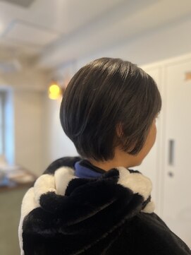 グラチチュード(gratitude) 丸みショート