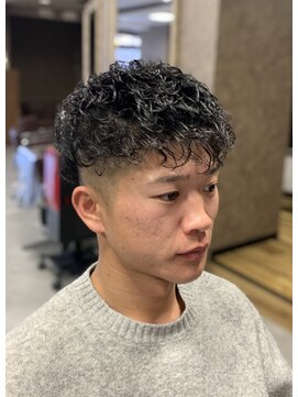 ネクサスアンドコー 浦安店(NEXUS&Co.) スペインカール風メンズパーマ