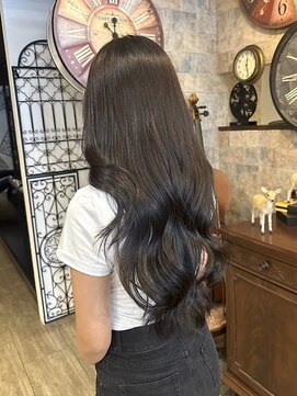 インデペンデンス(independence) ストレートも巻き髪も決まる!似合わせカット