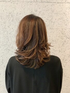 DAMANI 表参道 髪質改善/ヘッドスパ/ハイライト/白髪染め/白髪ぼかし/縮毛矯正 似合わせカット/ミディアムレイヤーカット[表参道駅]