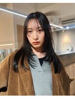 シーン バイ ラッド(SCENE by RAD)&nbsp;ナチュラルに決まる大人可愛いくびれミディアムレイヤー艶感