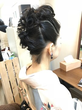 ロカット サロン(Roquat Salon) 着物モヒカンヘアアレンジ【ヘアセット/立川/立川南口/八王子】