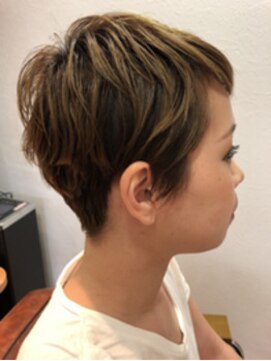 クチュール ヘアデザイン(Couture hair design) フレンチベリーショート