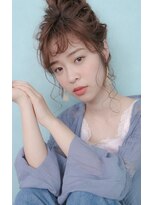 テューア ヘア ガーデン(tua hair garden)&nbsp;ふんわりトップが華やかな今どきお団子ヘアー