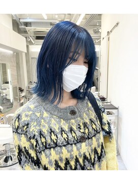 アナ ラーナ(Anna Lanna) 柔らかブルー×ボブヘアー