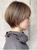【カタダ】ミルクティーベージュ束感マッシュショートボブ 堀江
