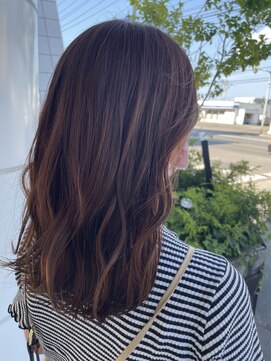 ジップ 緑店(zip) ピンクベージュカラー×30代柔らかフェミニン