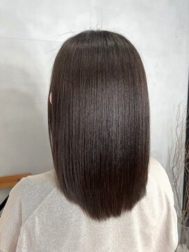 ウィクシー(wixy) エイジング毛もツヤツヤに 美革ストレート 【臼井】